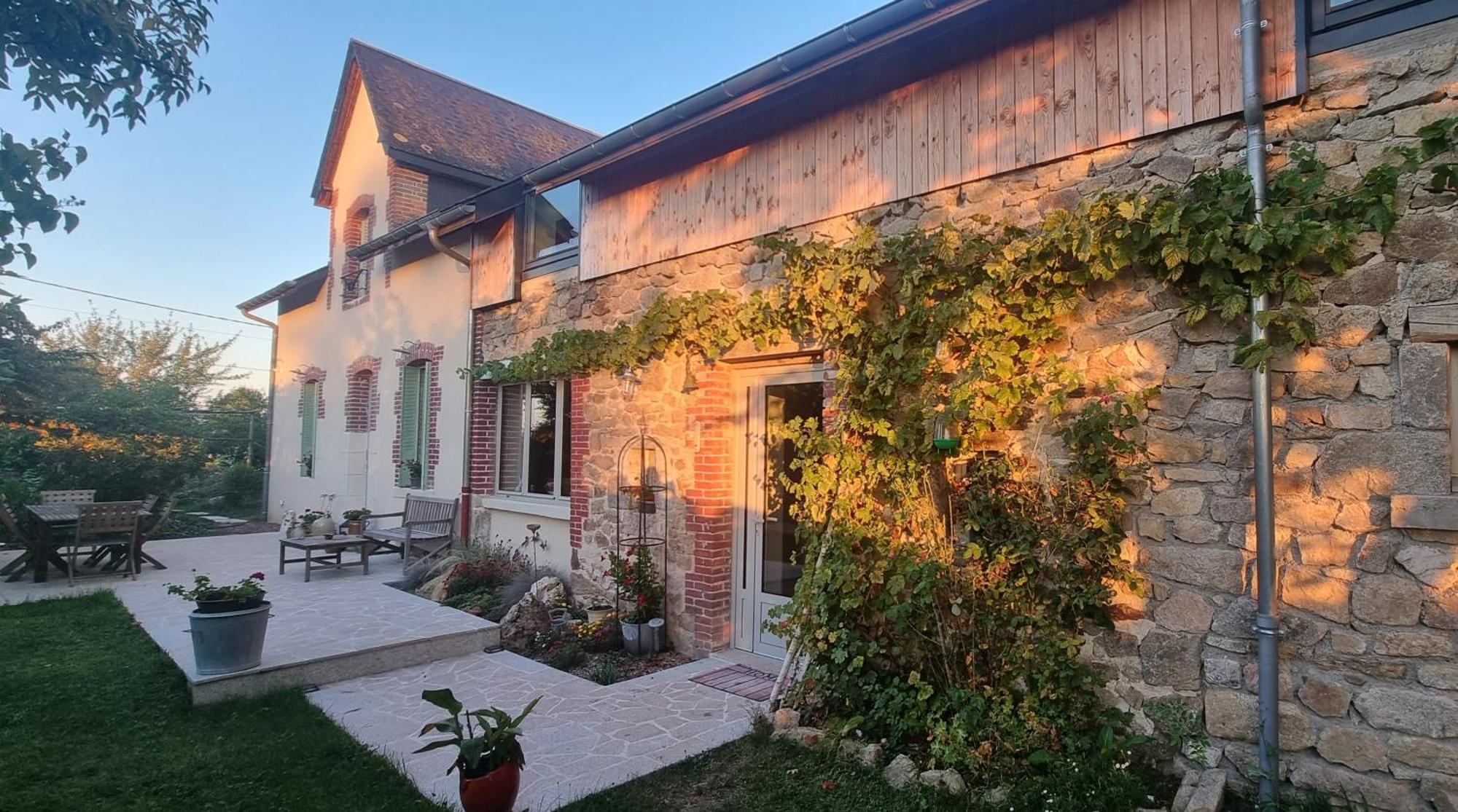 Bed and Breakfast Les Jardins De Nanine Lapleau Exterior foto