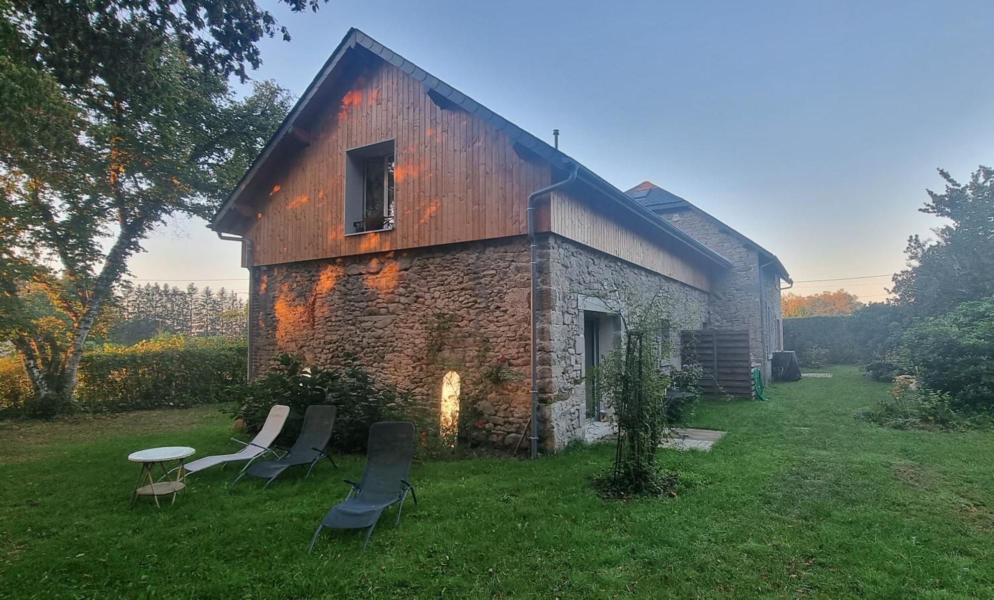 Bed and Breakfast Les Jardins De Nanine Lapleau Exterior foto